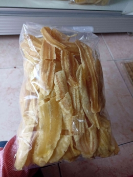 Keripik pisang dari Desa Sumurugul. Foto: dokumentasi pribadi