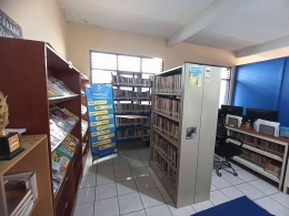 Ruang Perpustakaan Desa Sumurugul. | Foto: dokumentasi pribadi