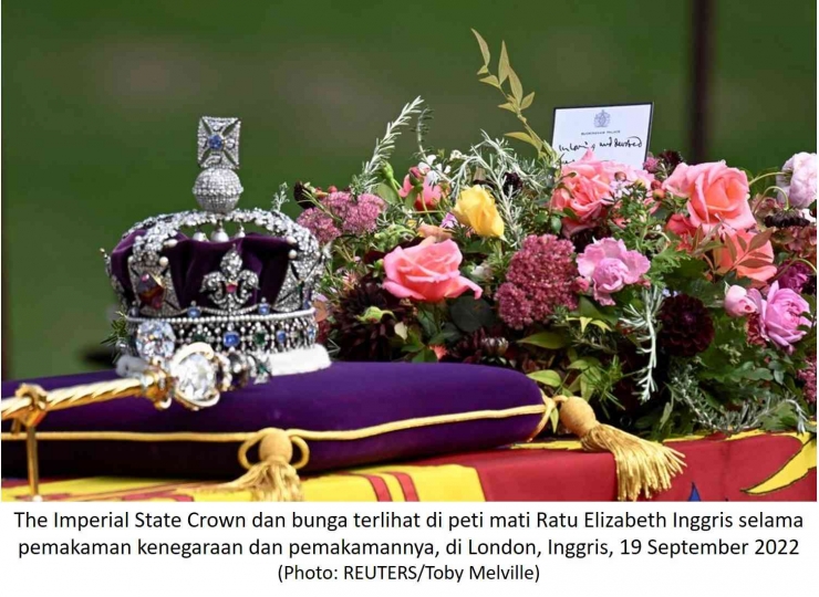 Image: Peti jenazah Ratu Elizabeth II menjelang dibawa ke pemakaman. (Photo: Reuter/Toby Melville)