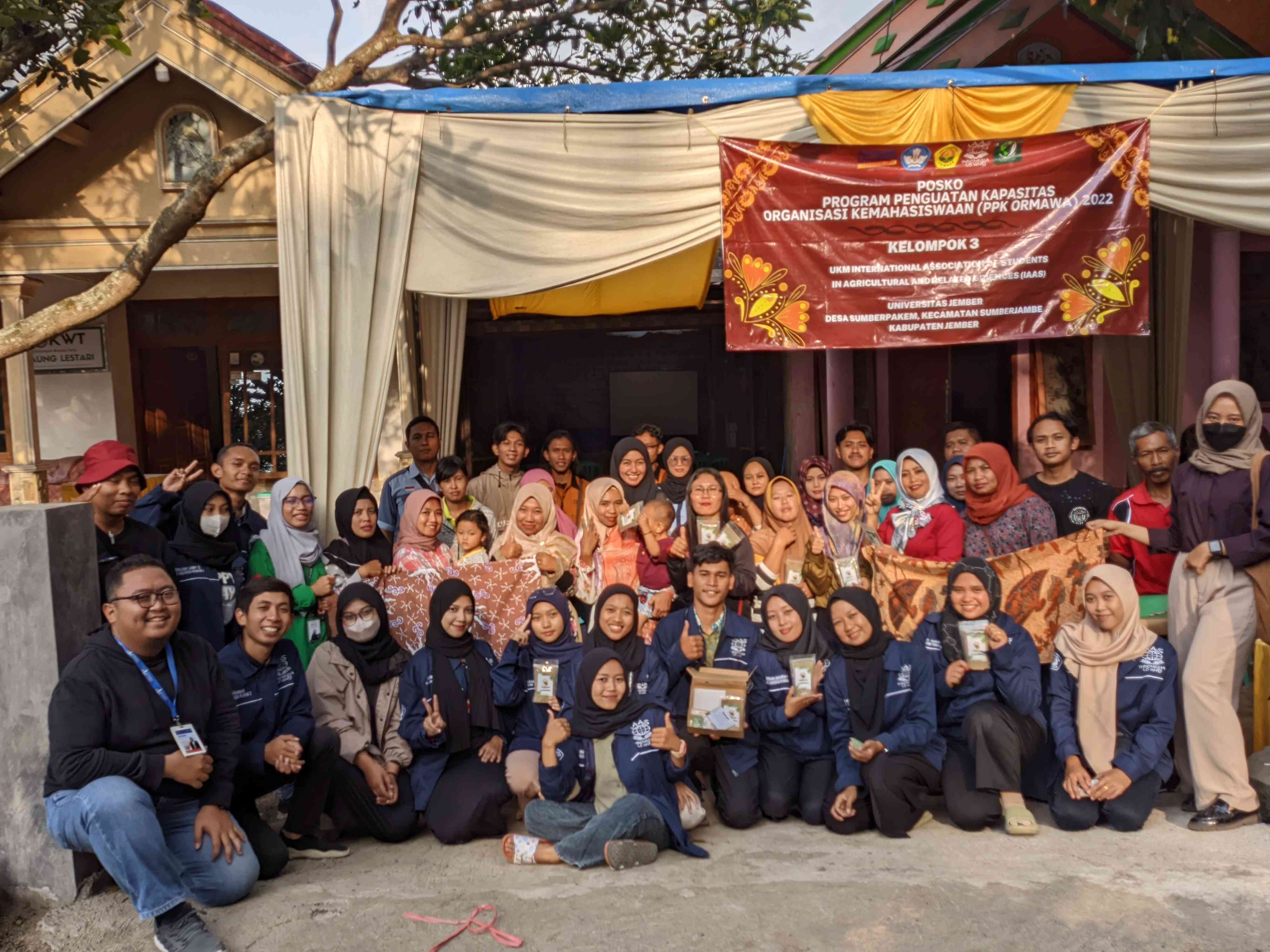 Pelatihan Pembuatan Pewarna Alami Batik Dan Branding Produk Kepada ...