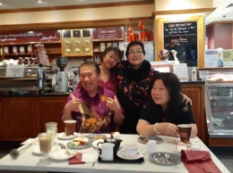 Foto kiriman fey down/foto sewaktu kami diundang sarapan pagi di salah satu Cafe di Joondalup oleh sahabat Kompasianer Fey Down Specialist Scammer