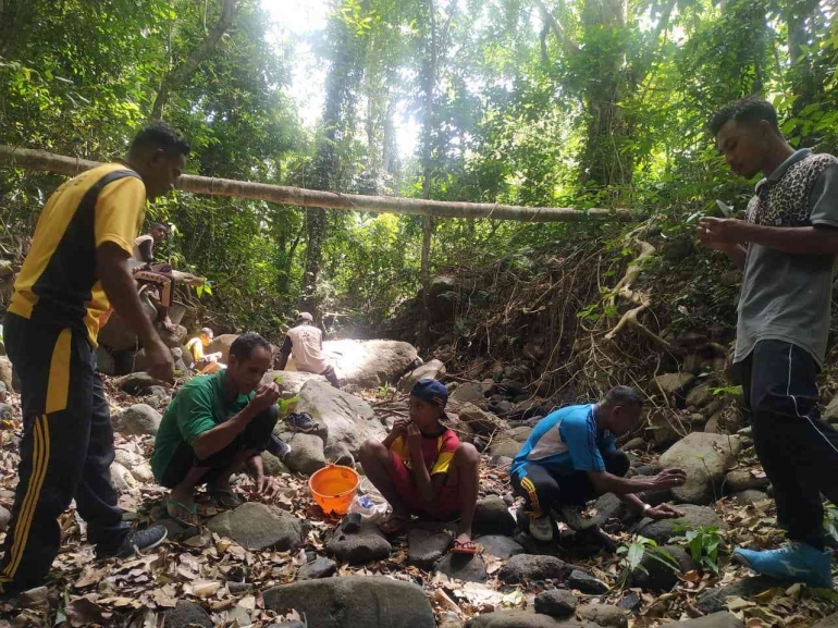 Kali di dekat sumber mata air. (Foto: Dok. pribadi)