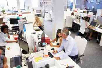 Ilustrasi gambar bekerja di kantor | Dokumen Foto Via Kompas.com