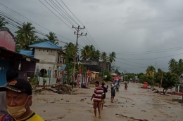 Suasana Banjir Bandang Desa Torue, Kabupaten Parigi Moutong ,Minggu (14/8)| Dok Mansur K103-15 via Kompas.com