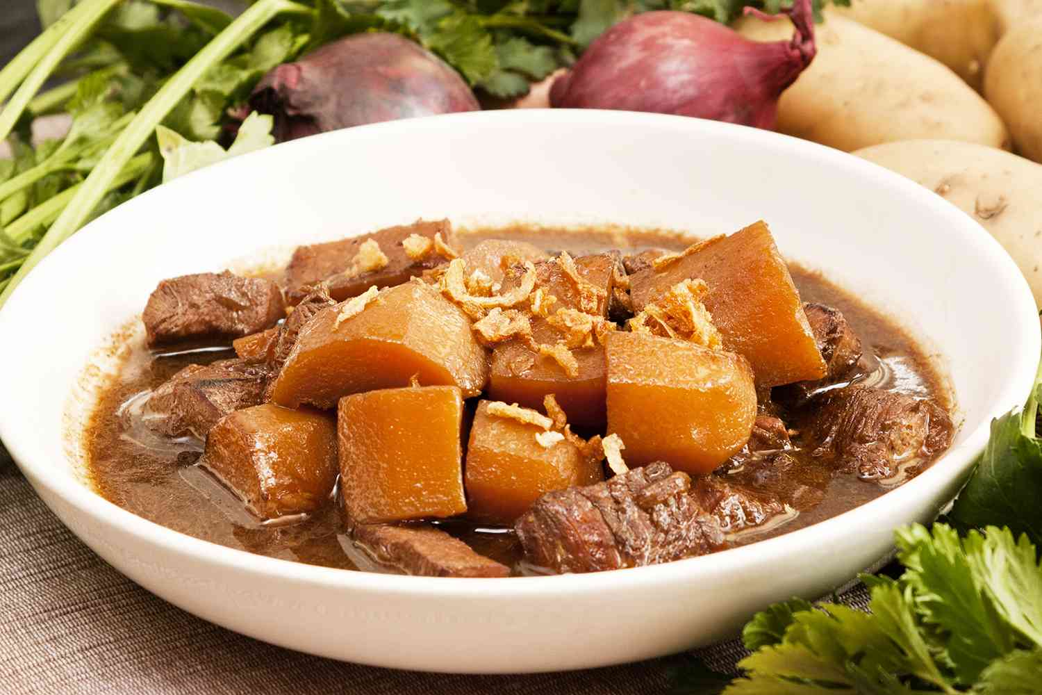 Kenampakan dari smoor atau semur | tasteatlas.com