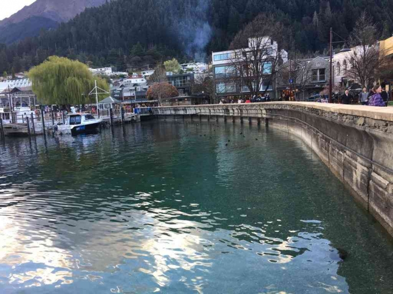 Air danau yang bening dan tenang: Dokpri