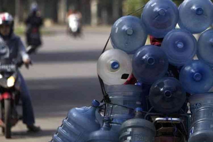 Paparan BPA pada air minum kemasan galon mengkhawatirkan. || Foto: kompas.com