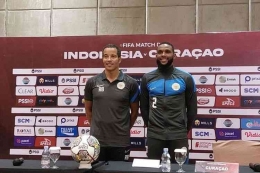 Pelatih Curacao, Remko Bicentinimage (kiri) akan memimpin timnya menghadapi Timnas Indonesia di FIFA Match Day, Sabtu (24/9)/Foto: Kompas.com