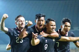 Selebrasi para pemain Indonesia usai Dimas Drajad membobol gawang Curacao di FIFA Matchday: KOMPAS.com/ADIL NURSALAM