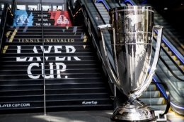 Trofi turnamen Laver Cup 2022 yang diadakan di London, Inggris pada 23-25 September 2022. Sumber: Adam Glanzman/Getty Images 