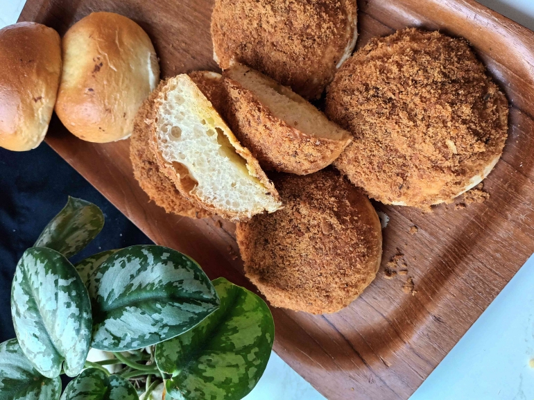 Pemotretan Roti Manis produksi LKSA Robbani (dokpri)
