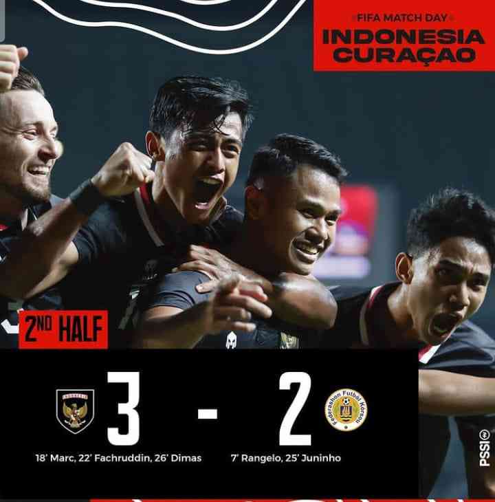 potret selebrasi gol ketiga timnas indonesia oleh Dimas drajad ( Sc: instagram / @pssi )