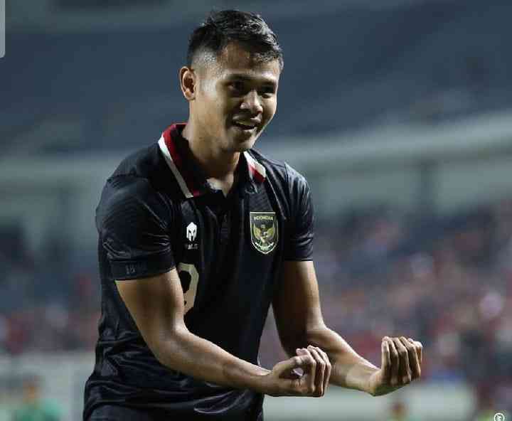 potret aksi selebrasi striker indonesia Dimas drajad pada gol ketiga indonesia ( Sc: Instagram/ @pssi )