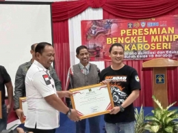 Kakanwil Kemenkumham Kalsel Berikan Penghargaan Pihak yang Mendukung Pembinaan di Rutan Barabai