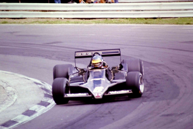 Ronnie Peterson yang mengendarai Lotus 79 di GP Inggris, Foto: Martin Lee/flickr,com
