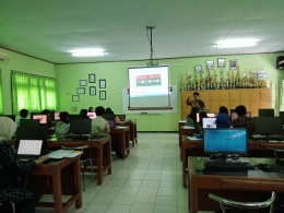 Kegiatan Pelatihan dan Pendampingan Accurate V5 di SMK Negeri 1 Malang