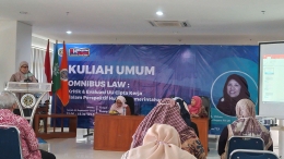 Kuliah Umum Perdana Prodi Magister Hukum Universitas Ahmad Dahlan (UAD) (Foto: Tsabita)