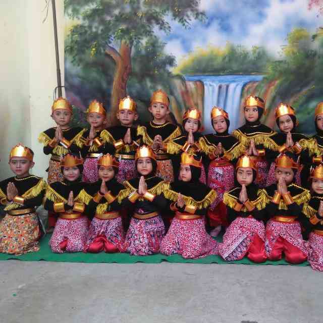 Foto  Kegiatan Tari di TK Aisyiyah 56 Baron Surakarta. Dokpri