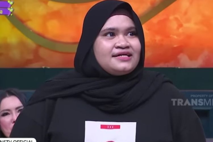 Rehan menjadi perbincangan hangat setelah video yang diunggah oleh wanita asal Lembata, NTT, bernama Intan Sriastuti di akun TikTok @binirehan1 viral. (Tangkapan layar YouTube Pagi Pagi Ambyar via kompas.com)