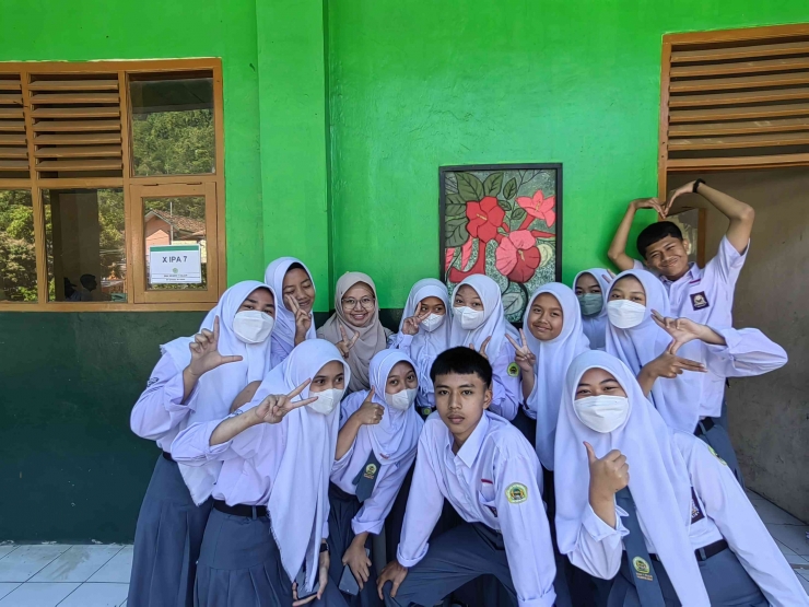 Foto bareng peserta didik/dokpri