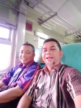 Pengalaman naik kereta api bersama Sutan Yardi. (foto dok pribadi)