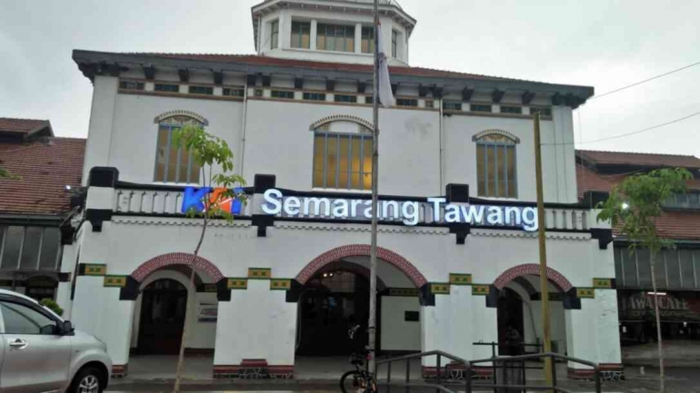 Stasiun KA Semarang Tawanv, Jawa Tengah (sumber gambar: https://halosemarang.id