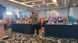 Ki Agung Sudarwanto SSn MSn Diseminasi Model Pembelajaran Bahasa dan Sastra Jawa Dinas Pendidikan Kota Surakarta  /dokumen pribadi