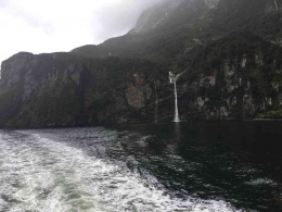 Salah satu air terjun di Milfred Sound: Dokpri