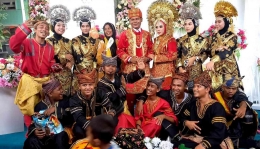 Ilustrasi resepsi pernikahan dengan adat Minang|dok. iNews24jam.id