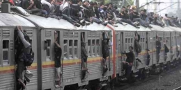 Ilustrasi penumpang kereta api zaman doeloe (Sumber: https://commuterline.com)