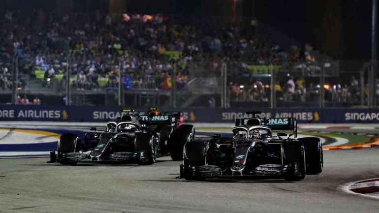 Mercedes F1 Team at Singapore (F1.com)