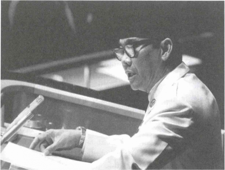 Presiden Sukarno membacakan pidato “To Build The World Anew” di Sidang Umum PBB ke-15 di New York (Sumber: ANRI, Kementerian Luar Negeri No. 118.4.3)