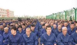 Kamp reedukasi Muslim Uyghur di Xinjiang | Sumber: wikipedia.org
