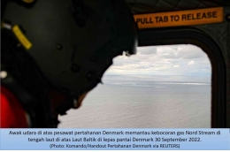 Image: Pantauan Komando Pertahanan Denmark di lokasi kebocoran pipa gas Nord Stream di atas Laut Baltik (Photo: via Reuters)