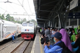 Ilustrasi pengalaman naik kereta api. Sumber: Dokumentasi Daop 1 Jakarta via Kompas.com