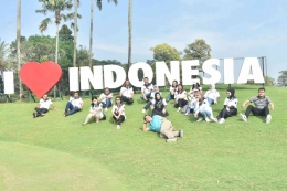 Panitia rasa Pantai - Love Indonesia 1