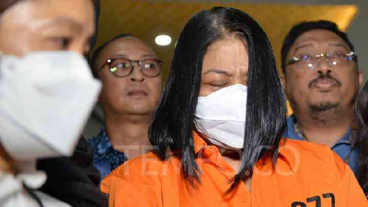 Putri Candrawati resmi menajdi tahanan Mabes Polri (sumber foto : Tempo)