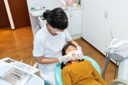 Ilustrasi ajak anak ke dokter gigi| Dok iStock/recep-bg via parapuan.co