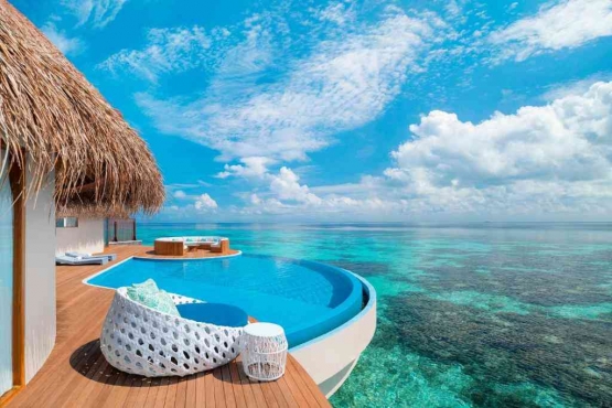 Maldives (Sumber : booking.com)