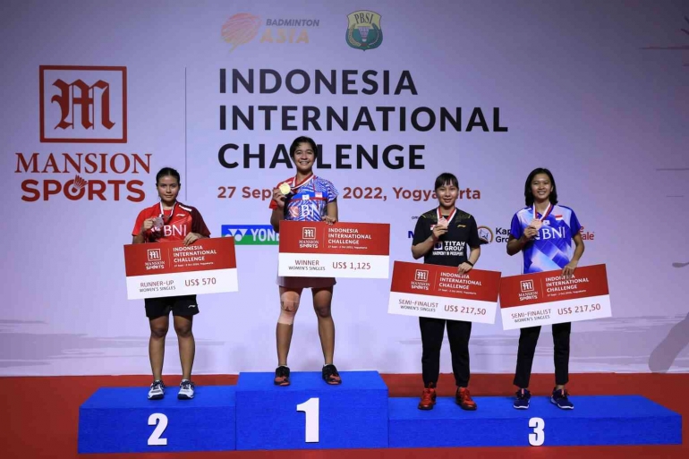Ester Nurumi raih podium tertinggi di Yogyakarta, gelar pertamanya di kelas senior| Sumber: pbsi.com