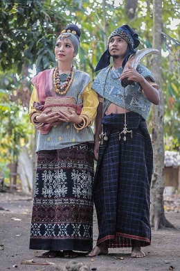 Prewedding pakaian adat Maumere (Foto: FB BUng Tris)