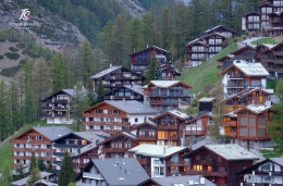 Rumah-rumah penduduk di Zermatt-Swiss. Sumber: dokumentasi pribadi
