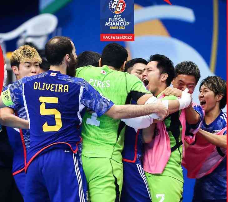Selebrasi para pemain Jepang usai bobol gawang Indonesia: www.the-afc.com