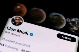 Tampilan akun Twitter Elon Musk yang terverifikasi| (foto: kompas.com)