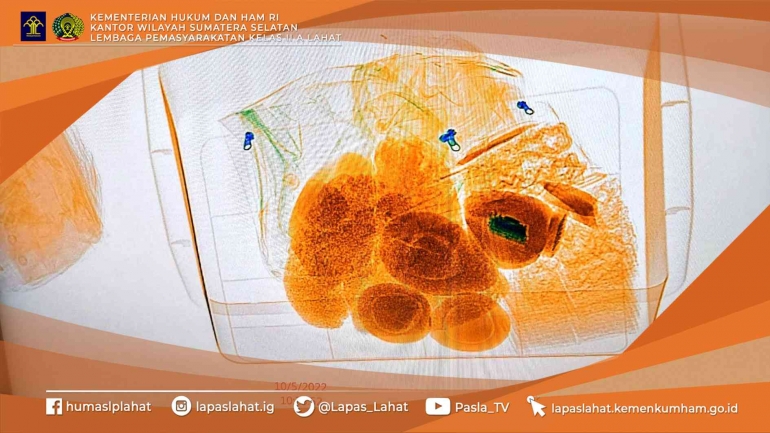 Handphone yang hendak diselundupkan terdeteksi oleh mesin X-Ray Lapas Lahat (Dok. lapas)