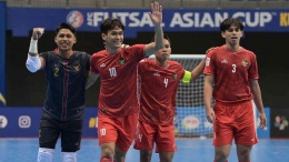 Para punggawa timnas futsal Indonesia melakukan selebrasi setelah berhasil mencetak gol | gambar: bola.com
