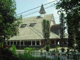 Gereja Protestan legacy tempo doeloe yg kini menjadi Gereja HKBP Sukabumi. Foto : Parlin Pakpahan.