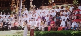 (Suasana pernikahan adat Bali di film Ticket to Paradise, sumber dokpri)