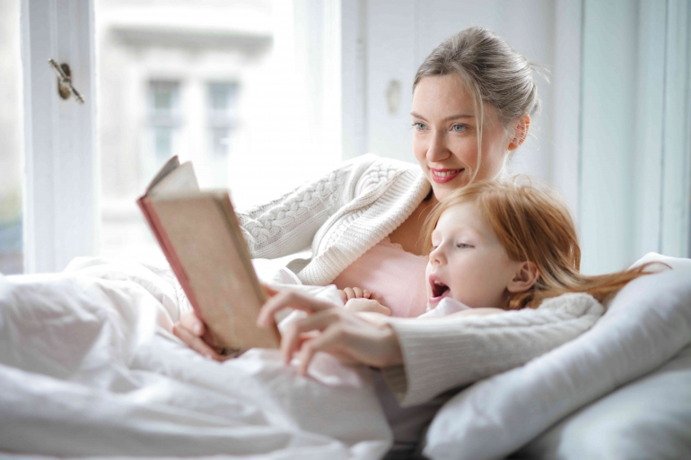 Cara Mewariskan Hobi Membaca pada Anak Kita (Pexels/Andrea Piacquadio)