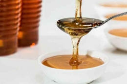 madu sering dianggap lebih sehat dari gula-photo by pixabay